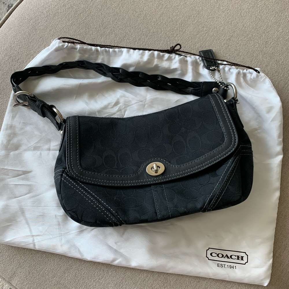 Coach Signature Chelsea Bag